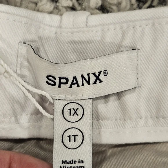 Spanx NWT SZ 1X White Wide Leg Crop Stretch Twill Pants Zip Pockets